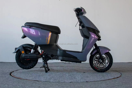 Motocicletas elétricas de 1000W Bicicleta de cidade com 6-8 horas de tempo de carregamento e tensão de 48V