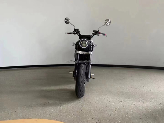 Entrega de motocicleta elétrica com travão a disco e ecrã LCD 5000W Bateria substituível