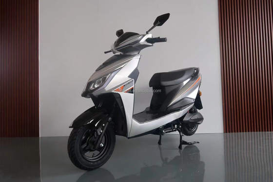 3.0-10 Pneus 1500W 48V 60V Scooter elétrico para adultos Acessível e personalizável