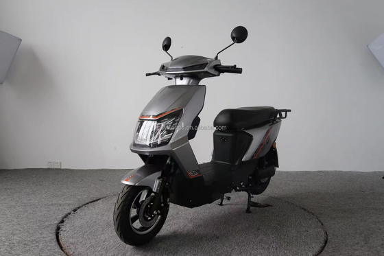 Motocicleta elétrica de alta velocidade de 800W 48v 60v com características personalizadas e freio a disco